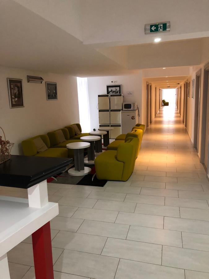 Pelikan Vendeghaz Hotel Солнок Екстериор снимка